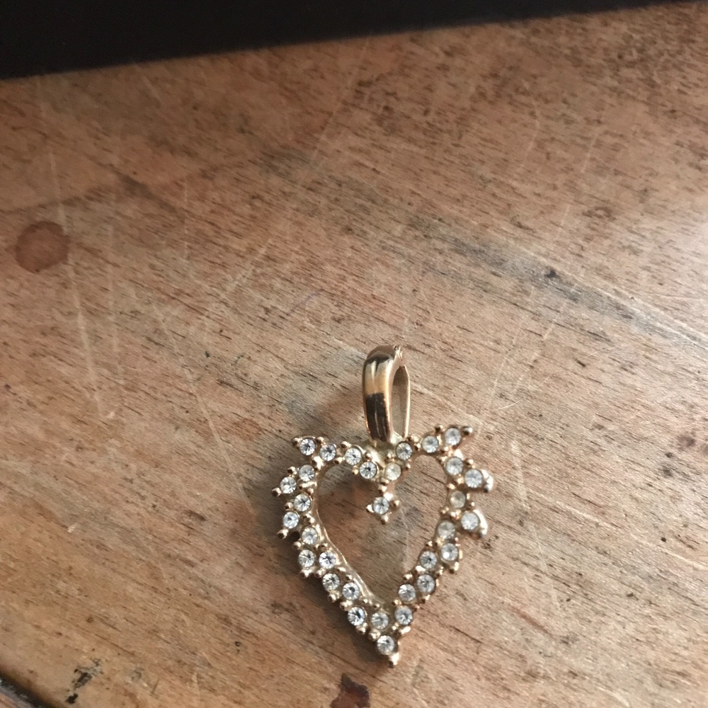 Roma Gold plate and rhinestone heart.